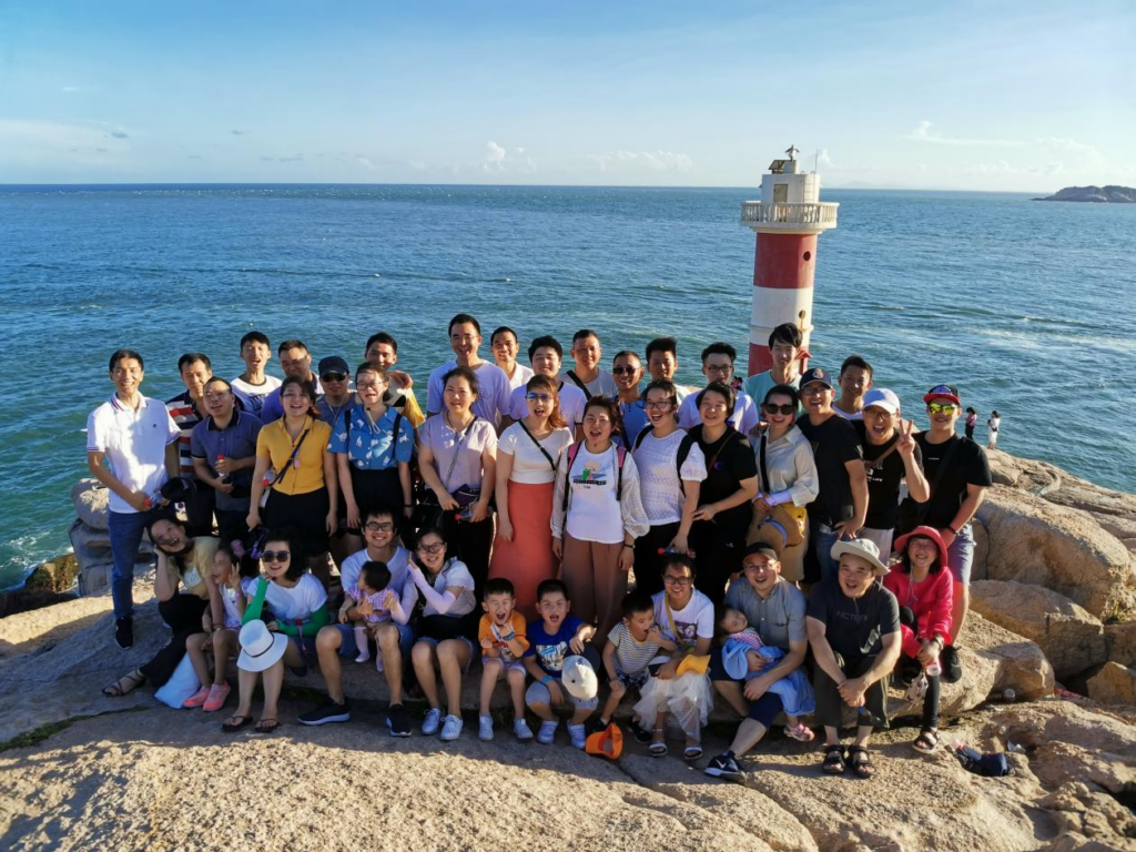 In August 2019, our employees traveled to Dongji Island.