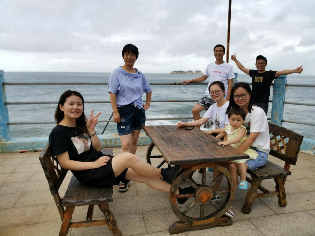 In August 2019, our employees traveled to Dongji Island.