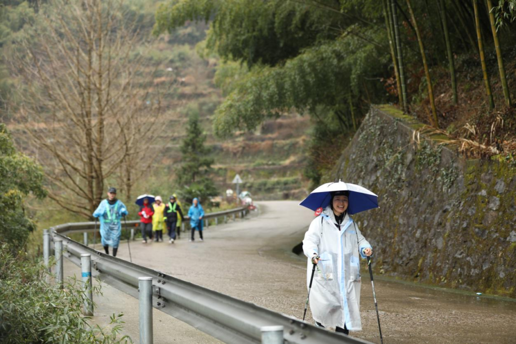 In February 2022, BulkTEK organized a 65km hiking, all BulkTEK people joined this sport.